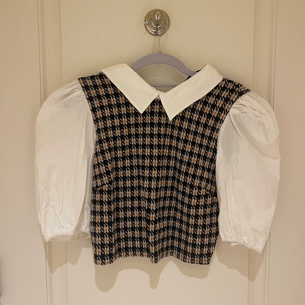 Houndstooth collar blouse